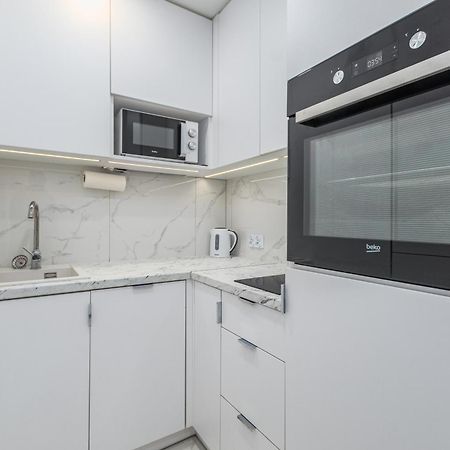 Jana Pawla II 20 A By Homeprime Warsaw Luaran gambar