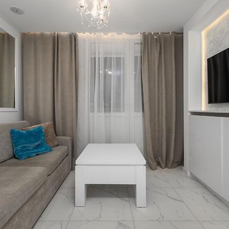 Jana Pawla II 20 A By Homeprime Warsaw Luaran gambar