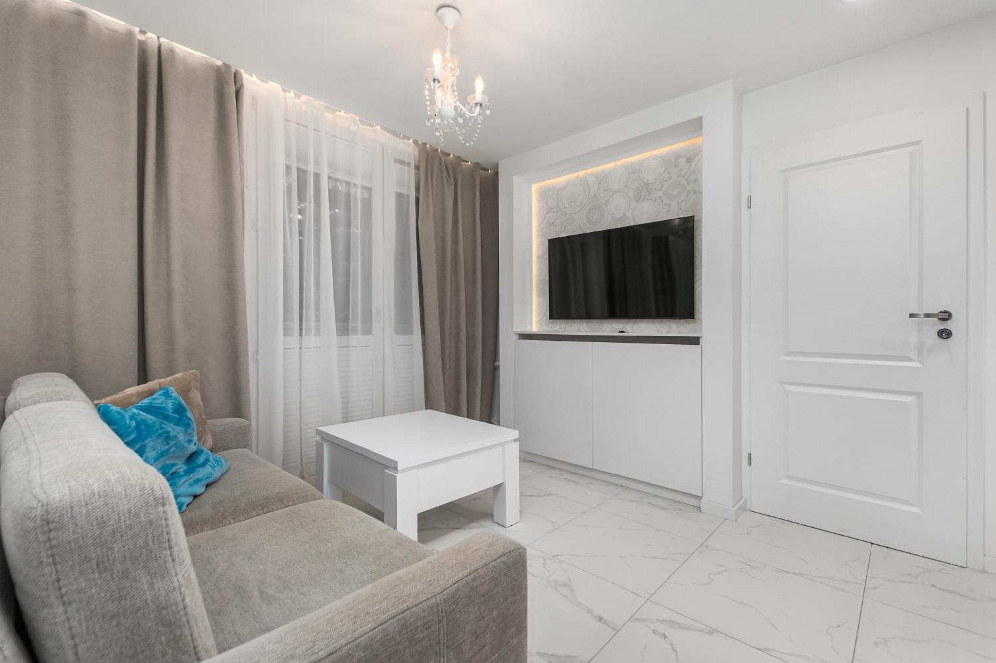 Jana Pawla II 20 A By Homeprime Warsaw Luaran gambar